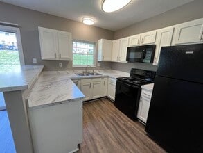 Building Photo - 4909 Sunnyside Ct