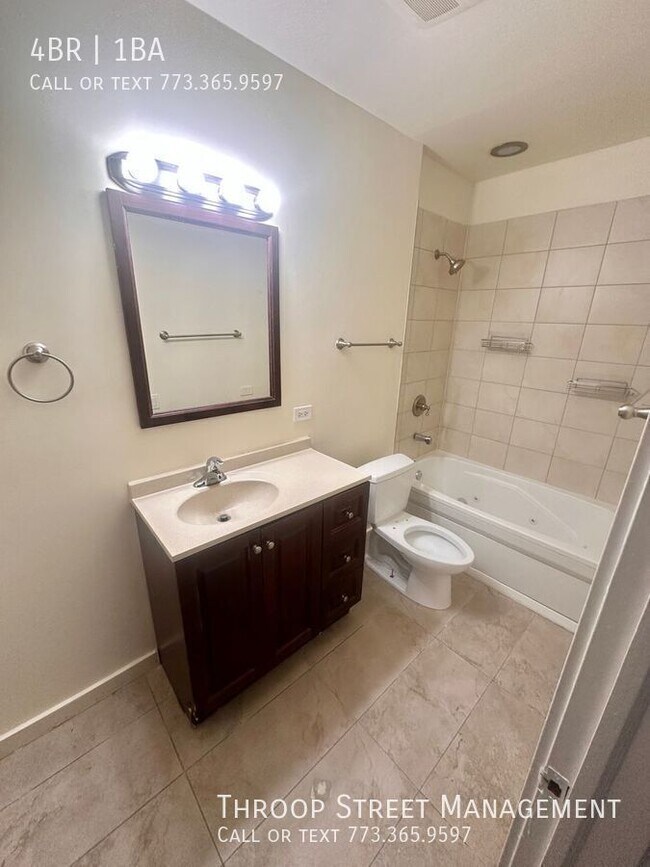 Foto del edificio - 5709 S Wentworth Ave