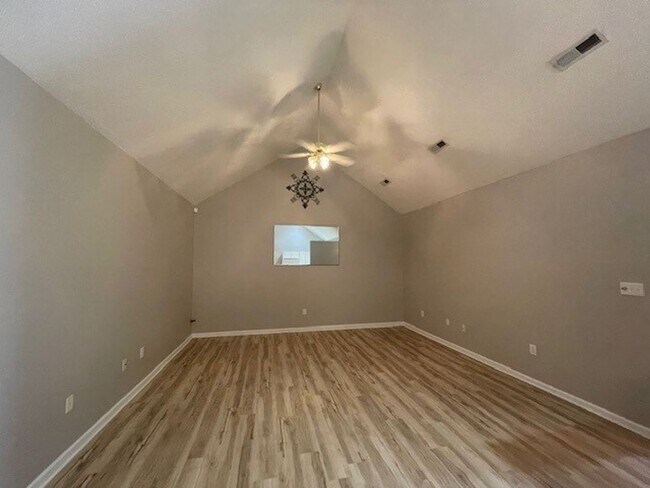 Foto del edificio - BEAUTIFUL 2 BEDROOM, 2 BATH CONDO IN NORTH...