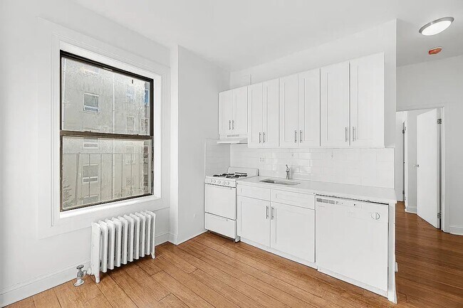 Foto del edificio - 619 E 5th St