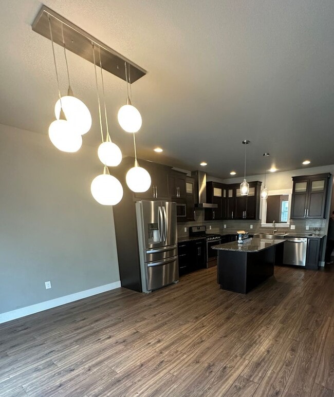 Building Photo - 4 Bedroom, 3 1/2 Bathroom House in Josephine Crossing Subdivision