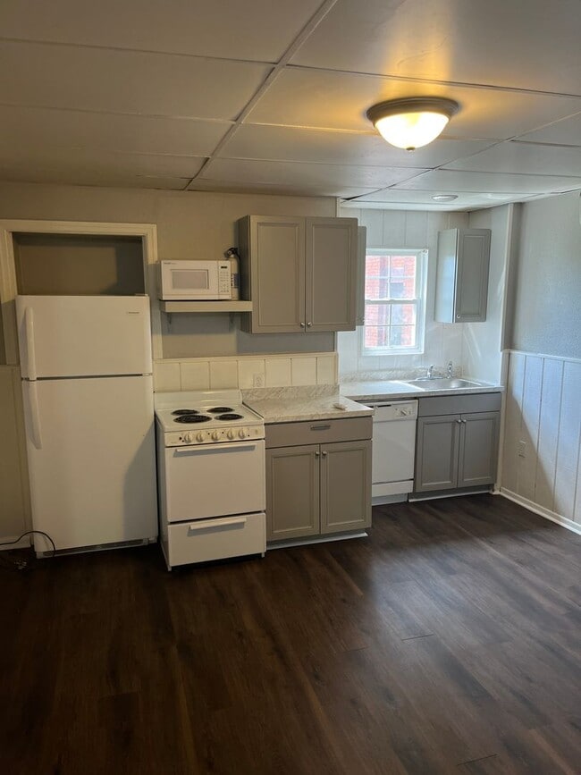 Photo - 2224 Arlington Ave Apartment