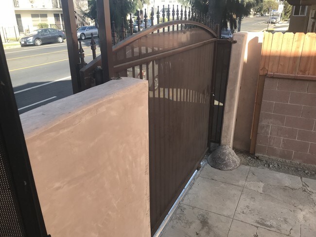Private off-street parking - 2916 W 48th St