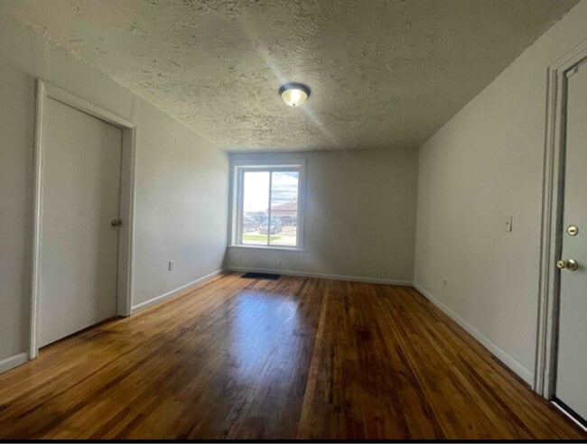 Building Photo - 311 Quarry St