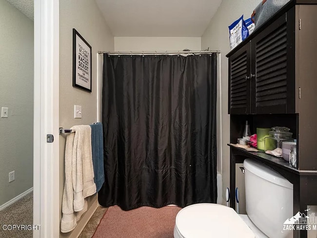 Building Photo - Charming 2-Bedroom Condo for Rent in East ...