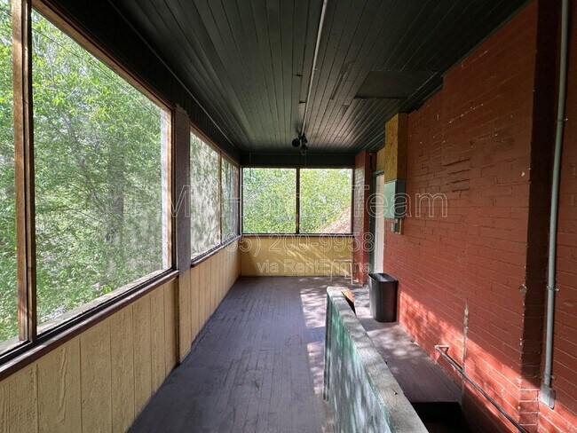 Foto del edificio - 2835 Grant Ave