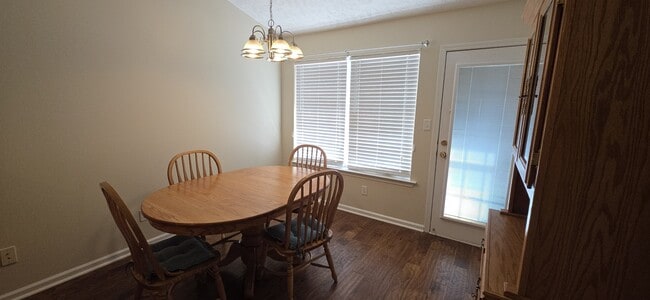 Building Photo - 528 McKean Dr
