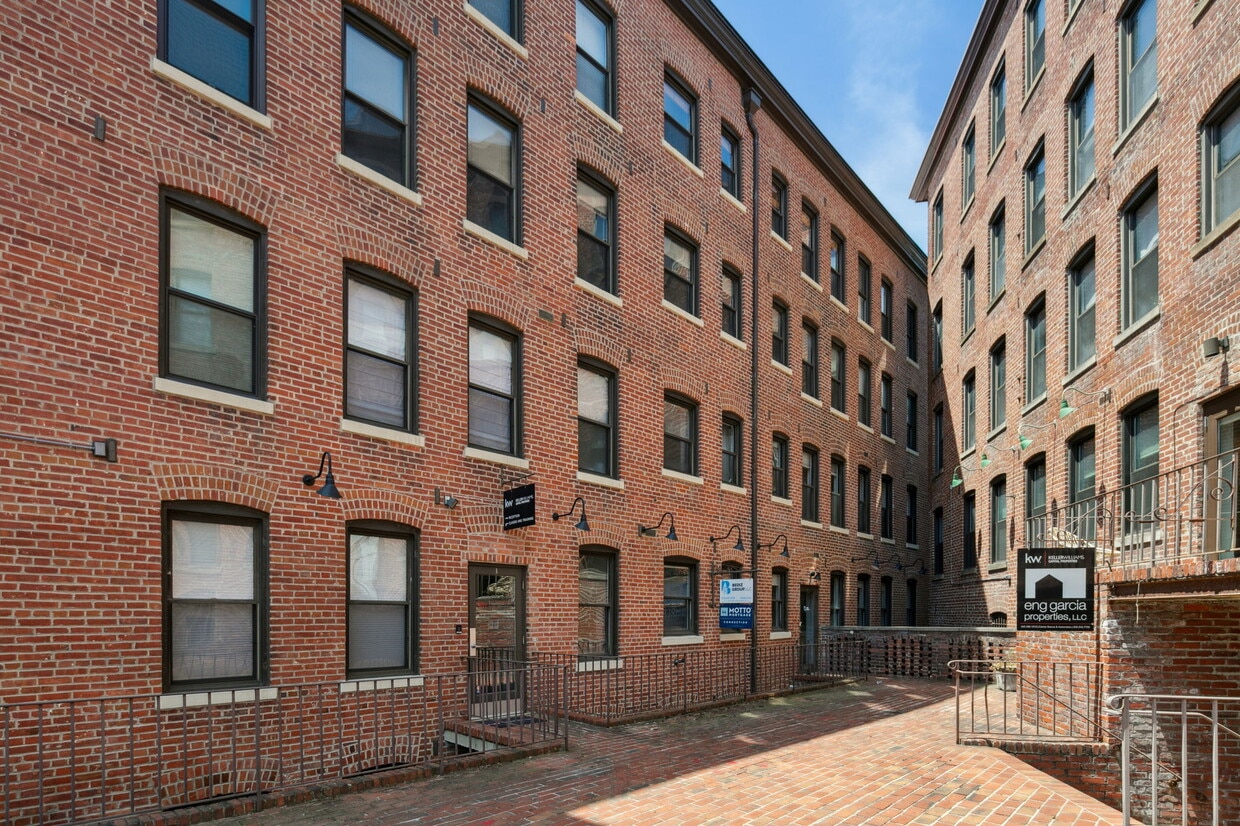 Primary Photo - 1918 18th St NW