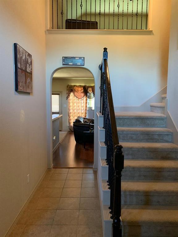 Building Photo - 3048 Hidden Valley Dr