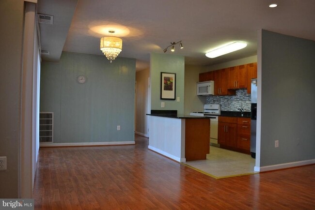 Building Photo - 12413 Braxfield Ct