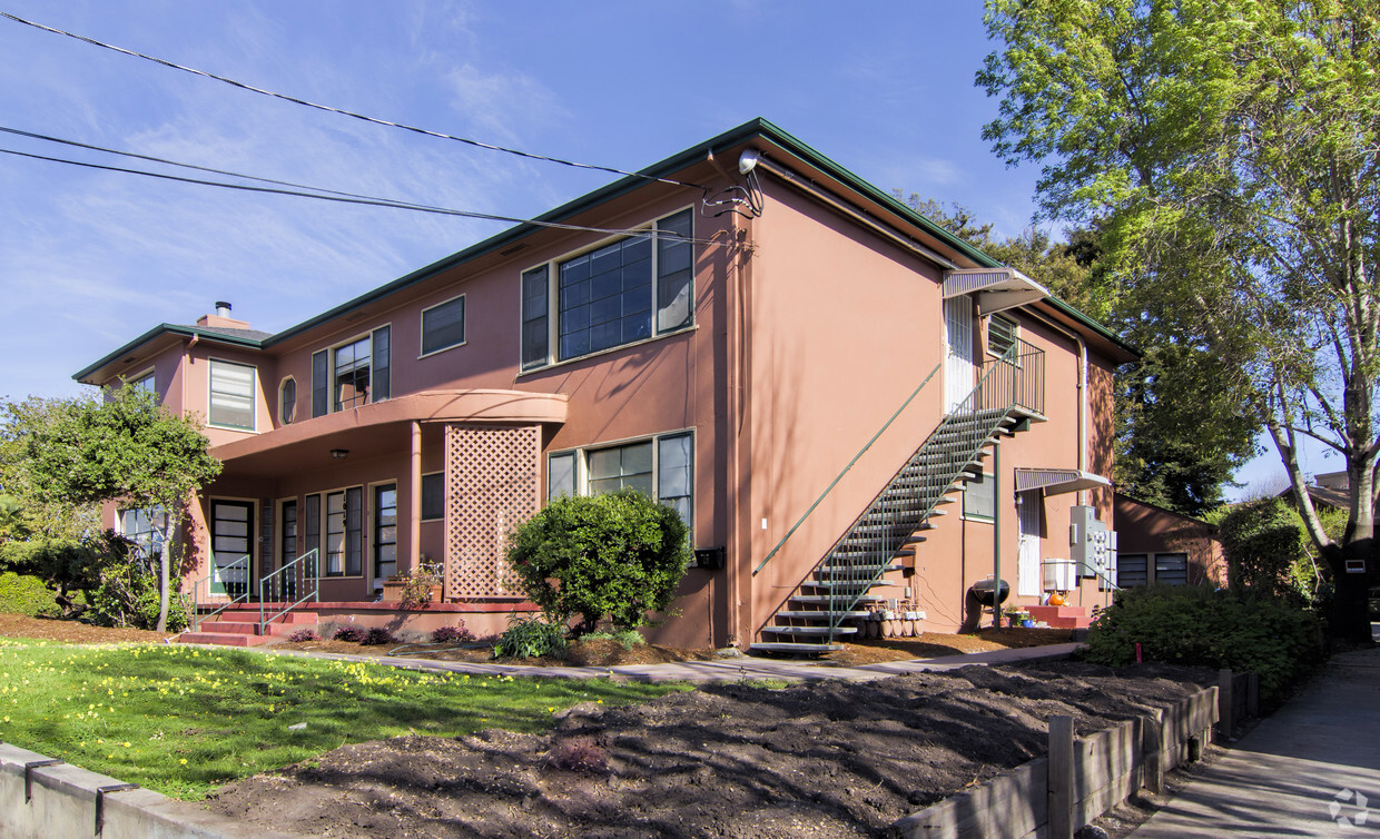 Primary Photo - 1019 3rd St
