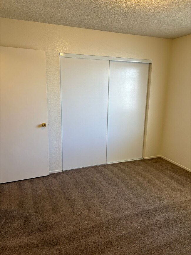 61885 Verbena Rd Unit C, Joshua Tree, CA 92252 Room for Rent in