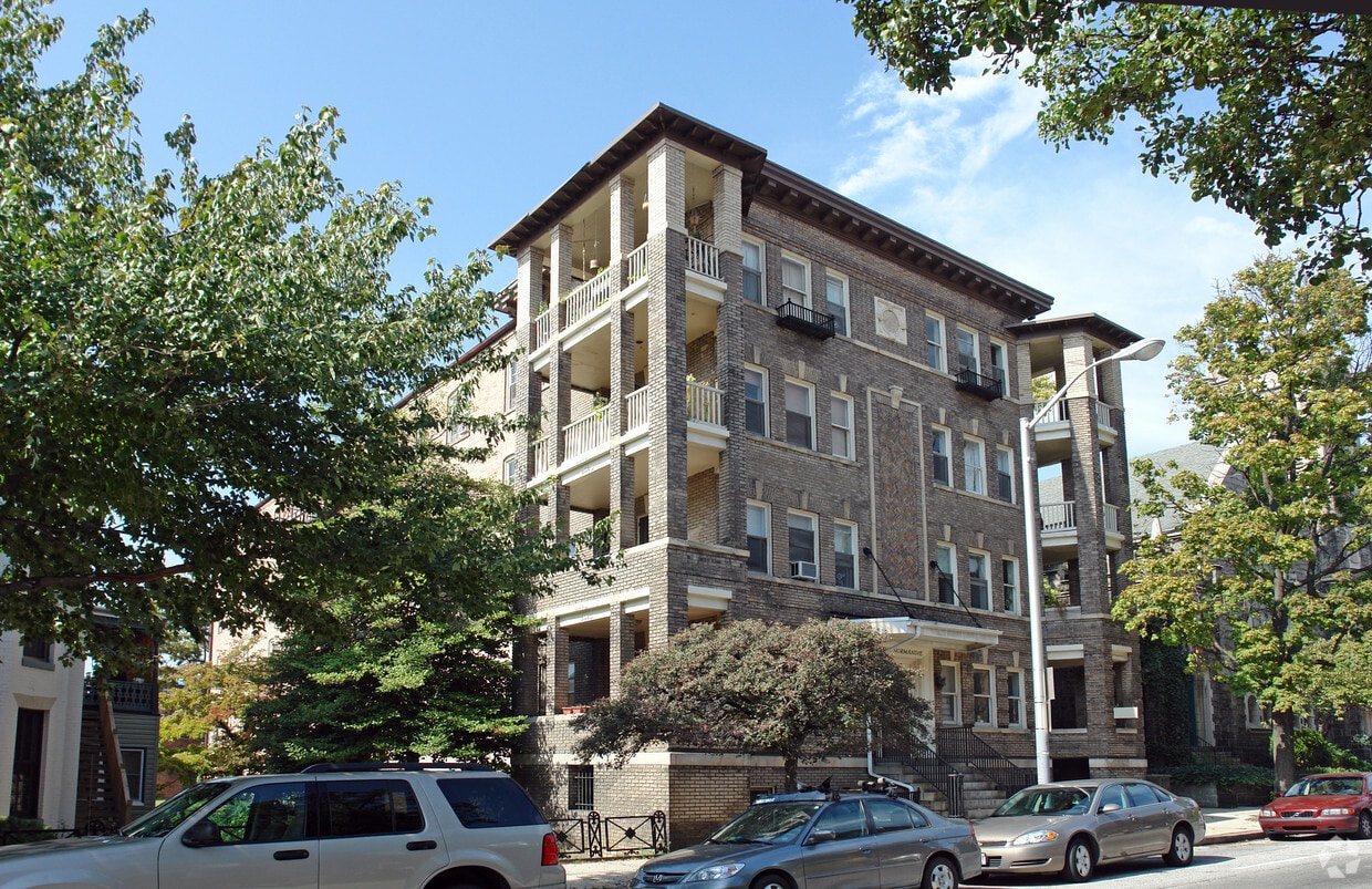 Primary Photo - Normandie Apartments