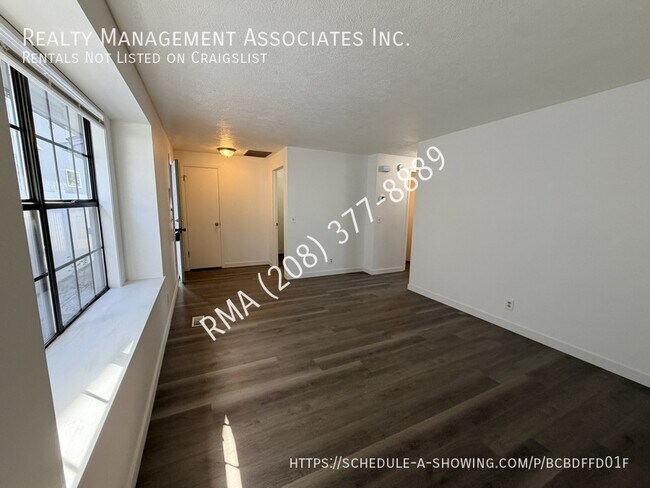 Building Photo - 1524 S Denver Ave
