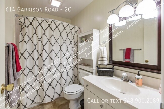 Foto del edificio - 614 Garrison Rd