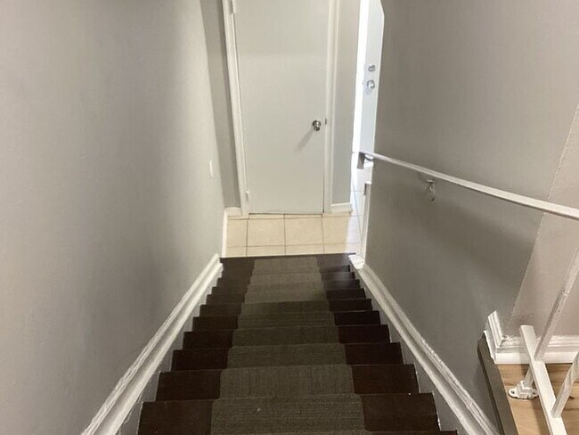 Foto del edificio - 370 Joe Parker Rd