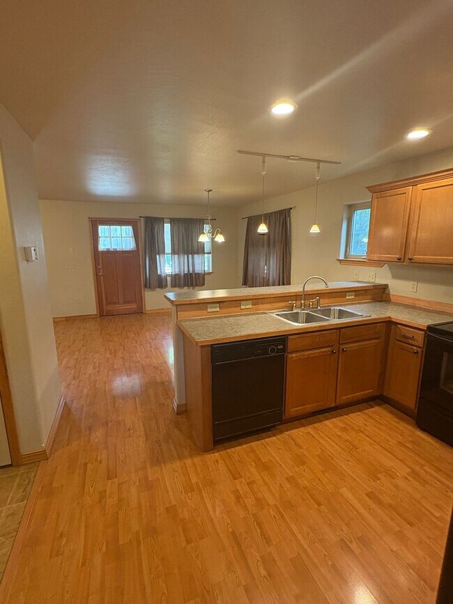 Foto del edificio - 3 Bedroom 2.5 Bath Condo across from Outla...