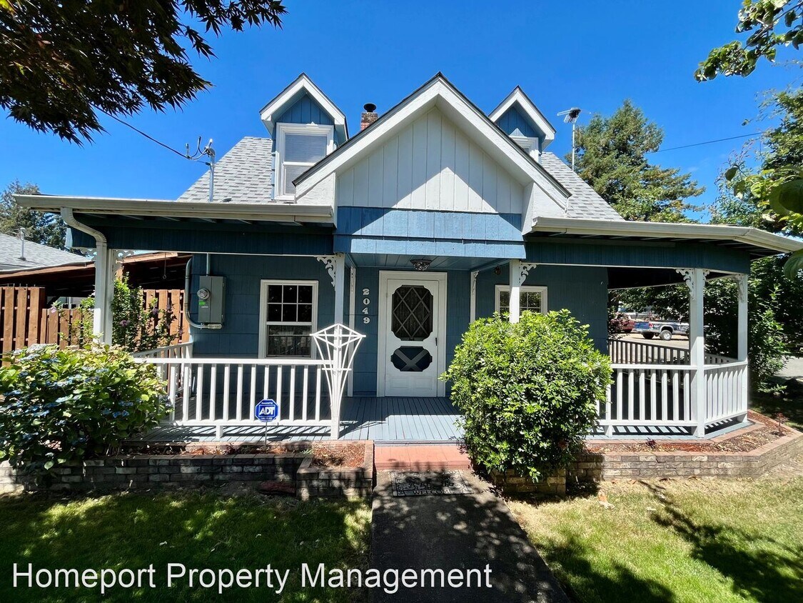Foto principal - 3 br, 2 bath House - 2049 Front Ave NE