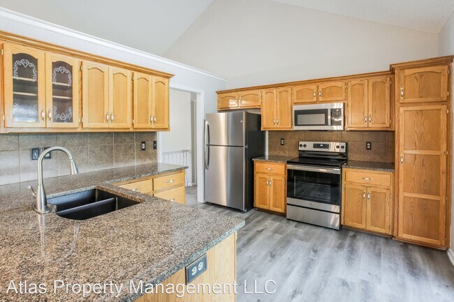Building Photo - 3 br, 2 bath House - 7016 N Crystal Ave