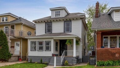 Building Photo - 693 Moy Ave