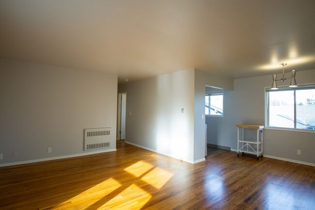 Building Photo - Get $500! Renovated Mid-Century 2Bdr w/Hardwoods, Dishwasher + Pets OK