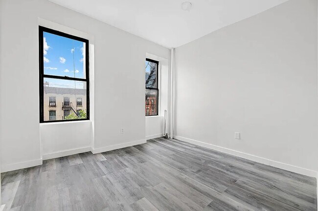 Building Photo - 532 Ninth Avenue