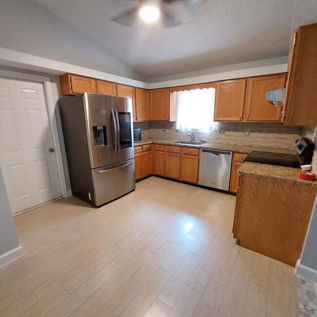 Photo - 4722 Fireside Dr House