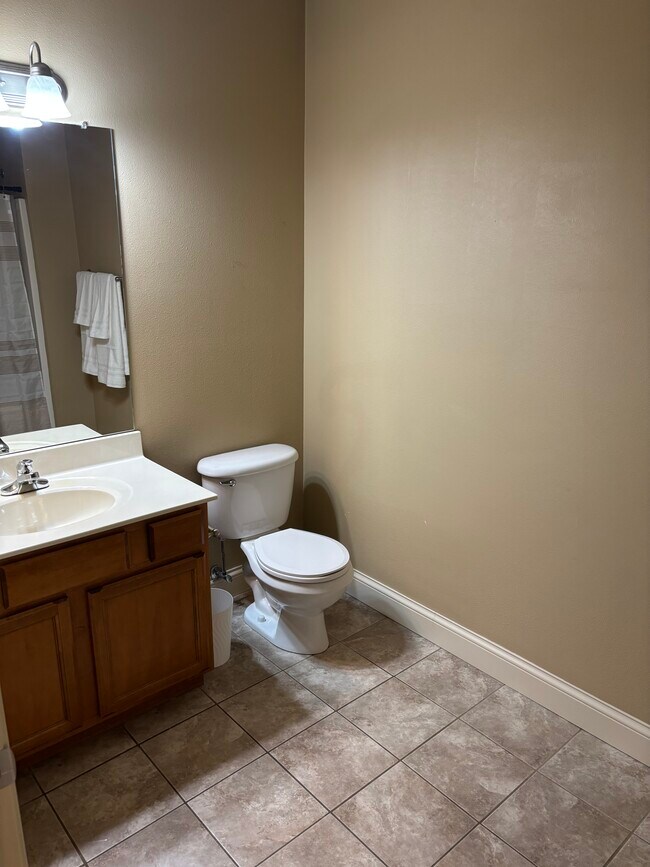 Foto del edificio - 613 Grandview Ct