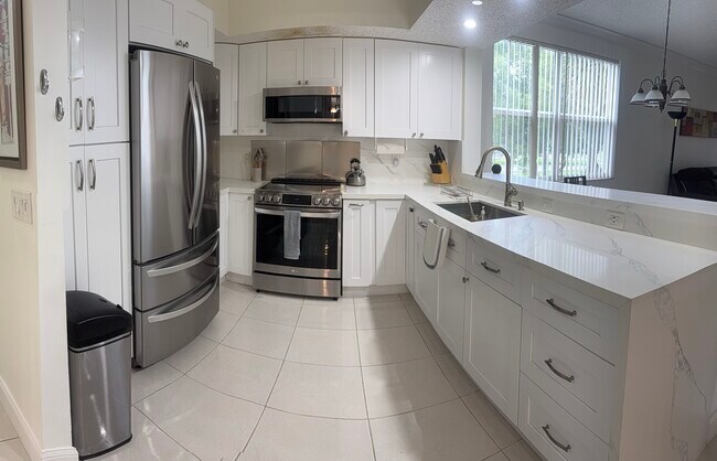 Foto del edificio - 8320 NW 24th St