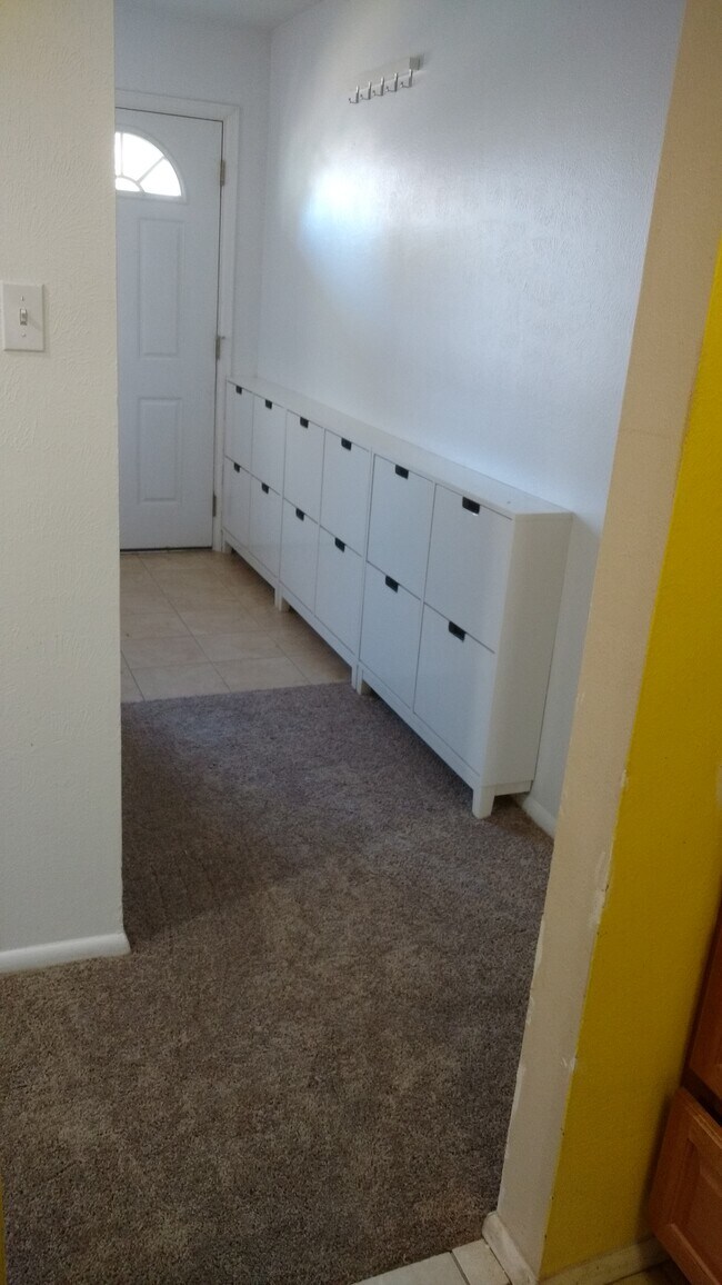 Entry Way - 2583 S Rifle St