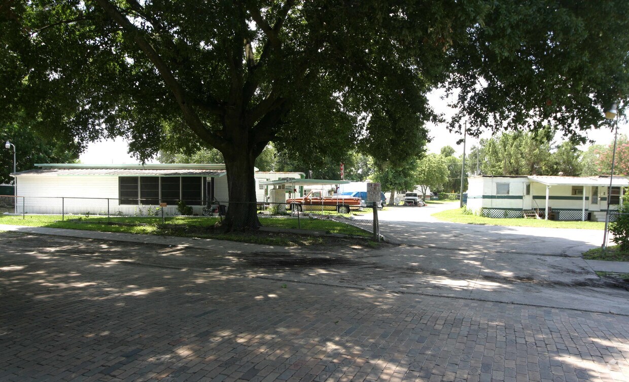 Primary Photo - Grand Street Trailer Park