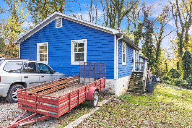 Building Photo - Charming 2-Bedroom Retreat in Spartanburg'...