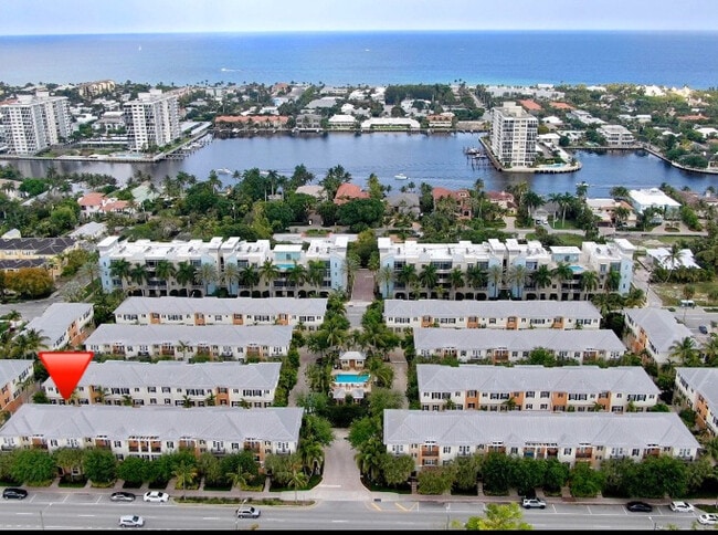 Building Photo - 308 W Mallory Cir