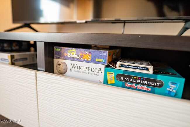 Foto del edificio - 8055 Thomas Rd