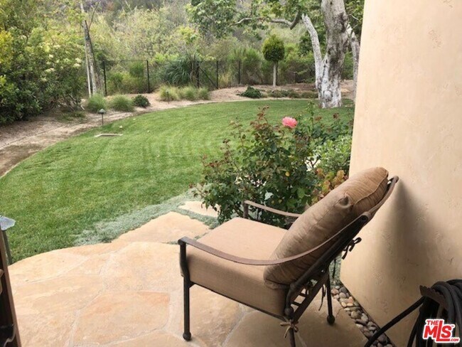 Building Photo - 3713 Las Flores Canyon Rd