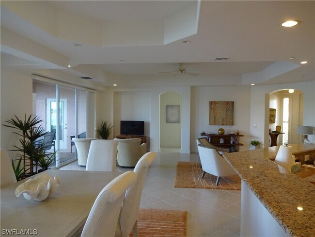 Building Photo - 506 Avellino Isles Cir