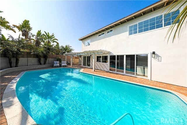 Building Photo - 9342 Cliffwood Dr