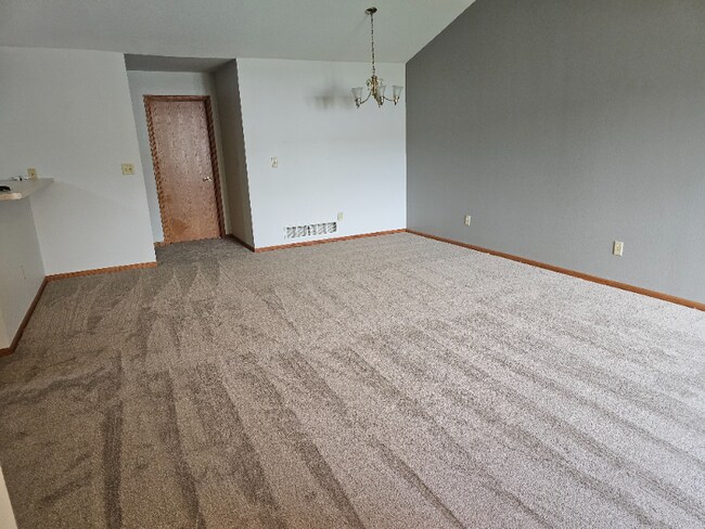 Foto del edificio - 1523 Pohl Rd