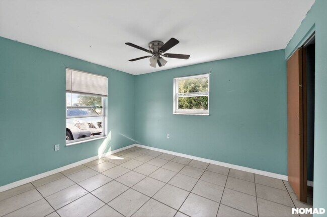 Foto del edificio - Charming 2BR Duplex in Port Charlotte