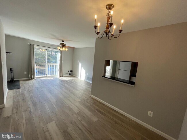 Foto del edificio - 45 Cypress Ct