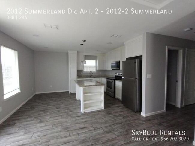 Foto del edificio - 2012 Summerland Dr