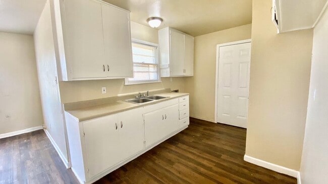 Foto del edificio - $0 First Month's Rent / $0 Deposit at Move-in