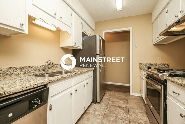 Foto del edificio - 3 Bedroom Pet-Friendly Home in Antioch, TN with Main Street Renewal