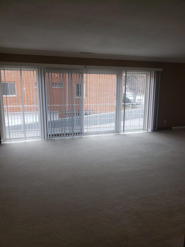 Foto del edificio - 4044 W Bancroft St