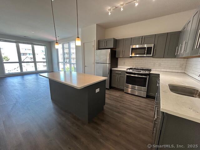 Foto principal - 112 Southfield Ave