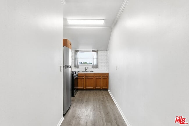 Building Photo - 4125 S Figueroa St