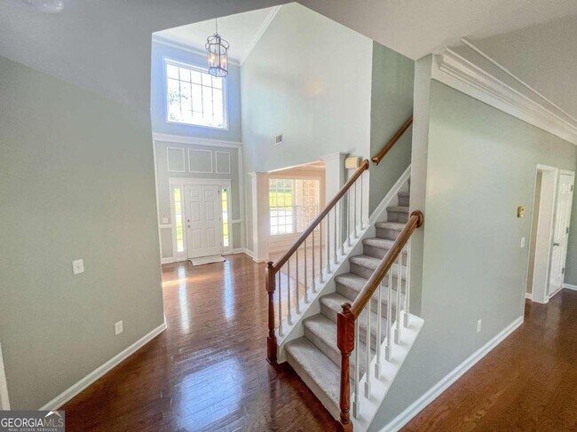 Building Photo - 1868 Canoe Ridge NW