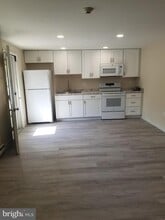 Building Photo - 163 Passmore Rd