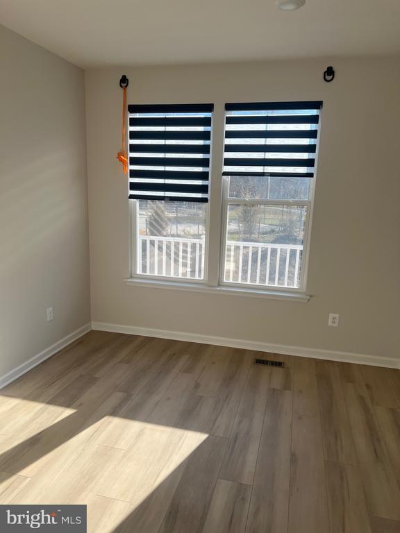 Foto del edificio - 6063 Soho Wy