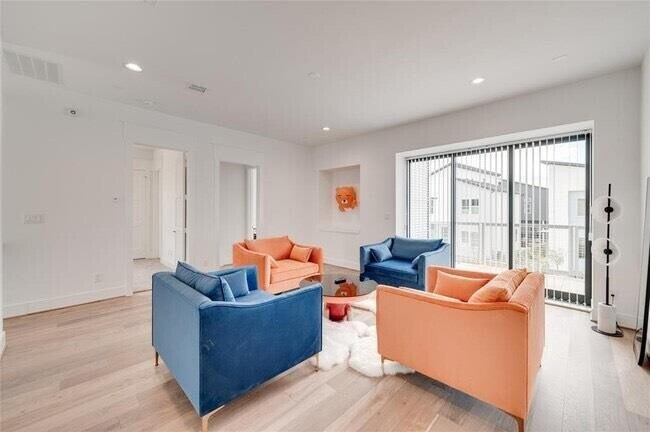 Foto del edificio - 9805 Nelson Falls Ln